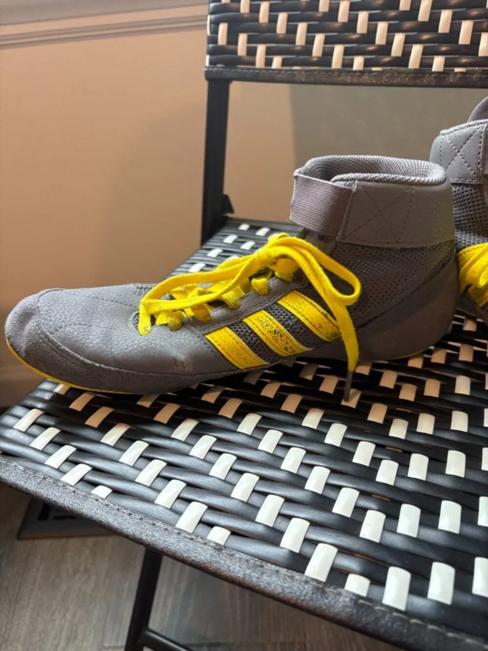 Adidas HVC 2 Youth Wrestling Shoes Gray Yellow High Top Size US 8